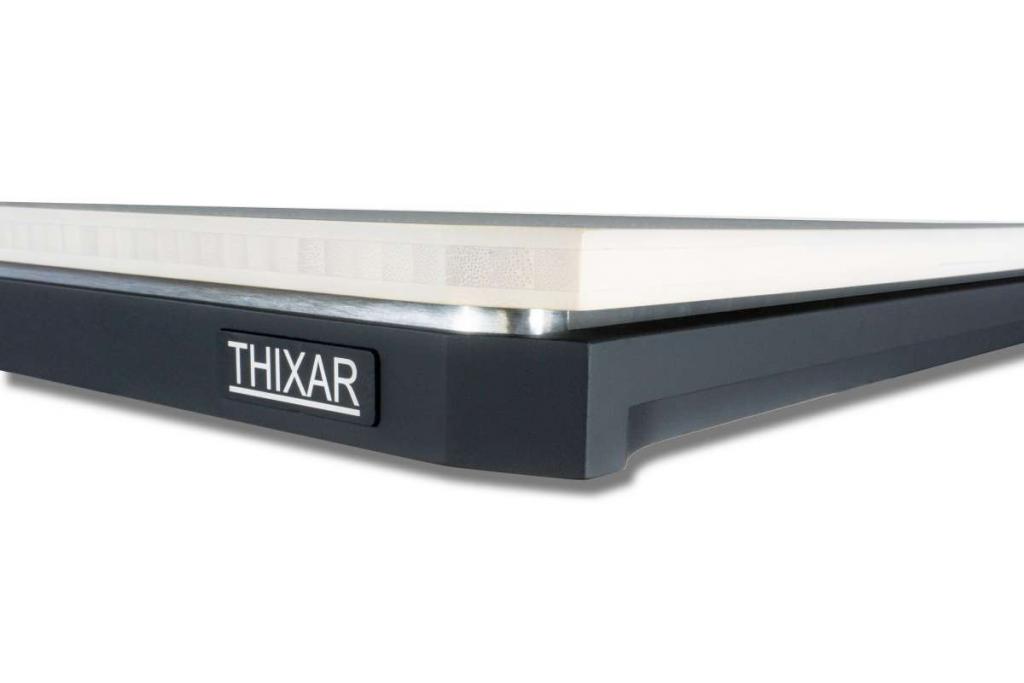 Neu in der Vorführung: THIXAR Silence Plus MK III Gerätebasen Silence Plus MK III, dunkelgrau / Top Plate Hochglanzfurnier