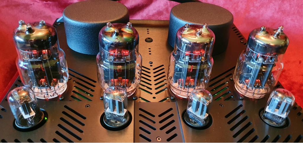 Balanced Audio Technology (kurz : BAT) neu im Programm und in unserer Vorführung www.audio-offensive.de und www.berlin-hifi.de