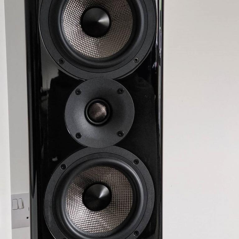 Empfehlung in der hifiandmusicsource.com: ACOUSTIC ENERGY AE 509 Standlautsprecher Acoustic Energy AE 509 mit Carbonhifi : Empfehlung in der hifiandmusicsource.com