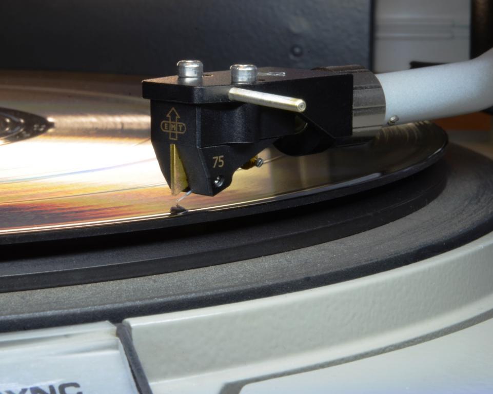 JSD S75 im original EMT J-Headshell für EMT-Tonarm 929 EMT JSD S75 im J-Headshell