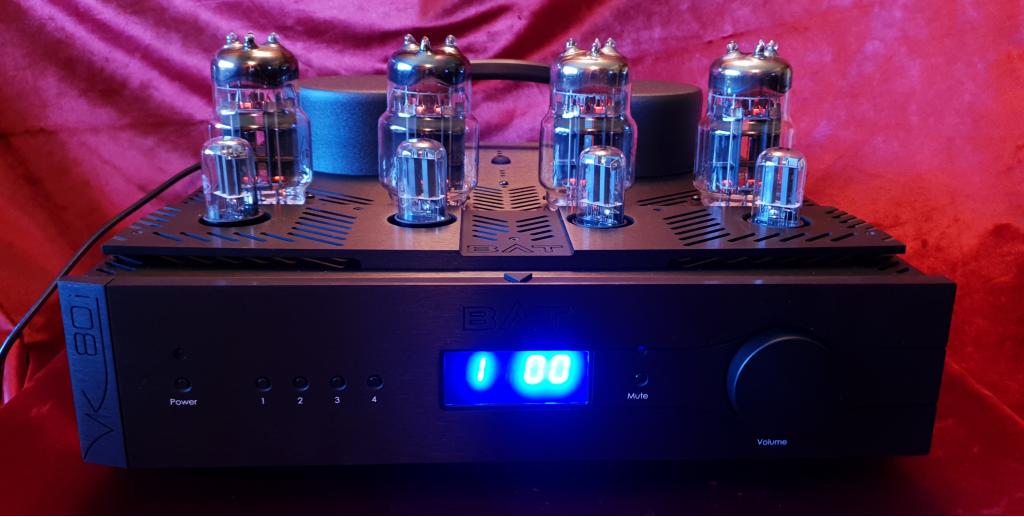 Toller Verstärker schreibt Holger Barske in der LP 2/23 zum BAT (Balanced Audio Technology) VK 80i www.audio-offensive.de und www.berlin-hifi.de