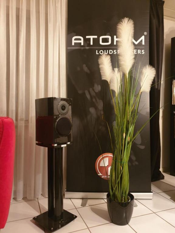 ATOHM GT- 1 Überraschend auf High End und AUDIOPLUS  