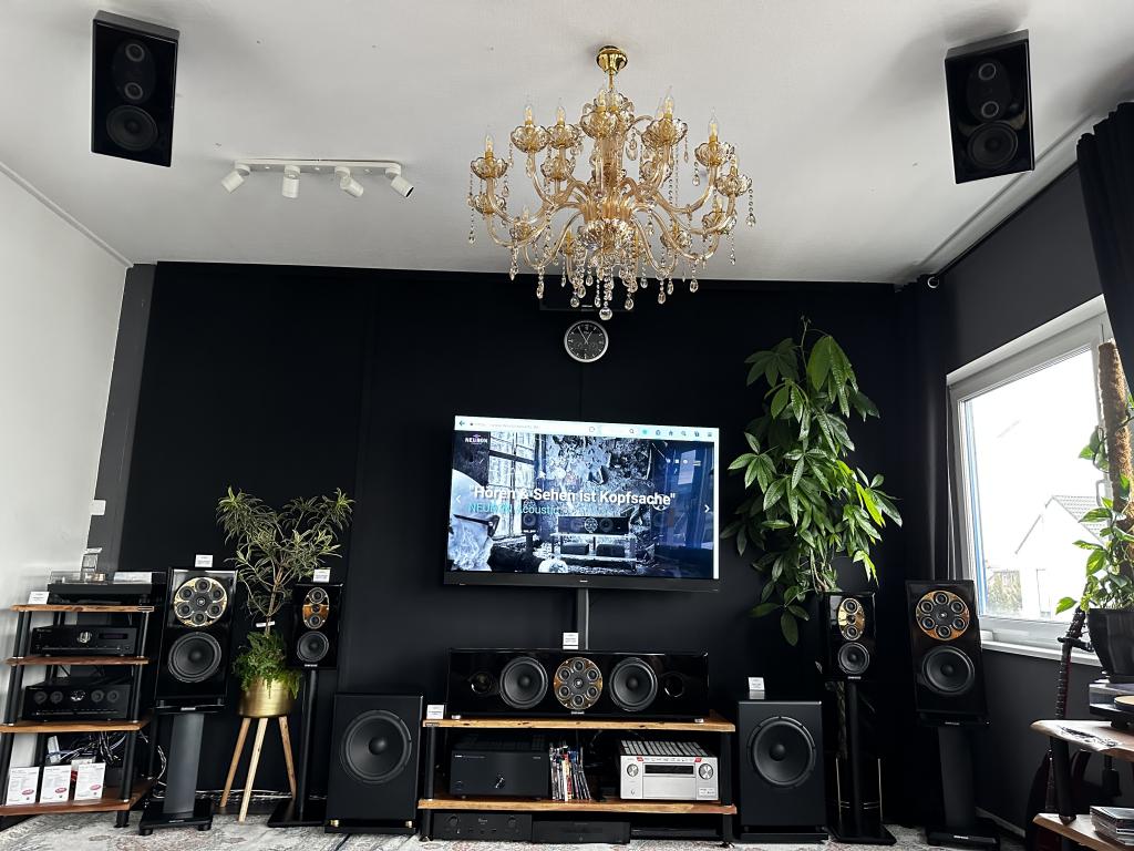 NEURON Acoustic Majestic Serie Stereo & Surround - Majestic Serie im Hörstudio