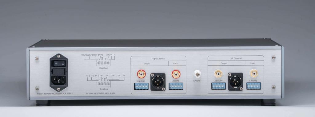 Analogabend mit Phonostufen von Aurorasound, Lehmann, Pass, RCM, Vitus im Vergleich Pass XP 17 AC Rückseite     www.berlin-hifi.de