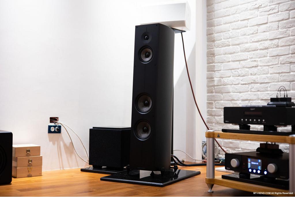 Meisterwerk – Acoustic Energy Corinium bei My Hi-End im Test Acoustic Energy Corinium bei My Hi-End im Test: Meisterwerk