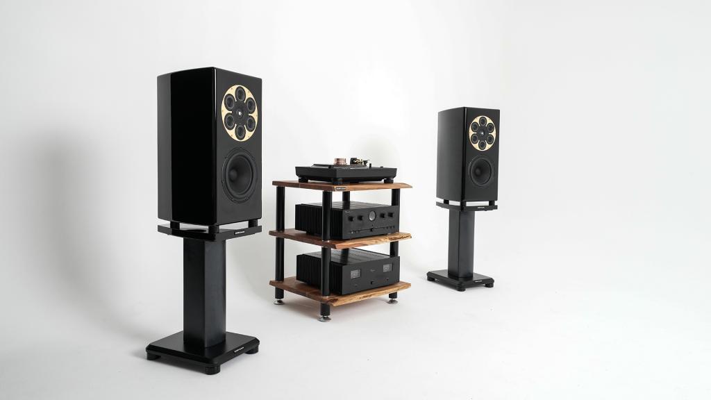 Majestic Modell M - Stereo Black Majestic Modell M - Black