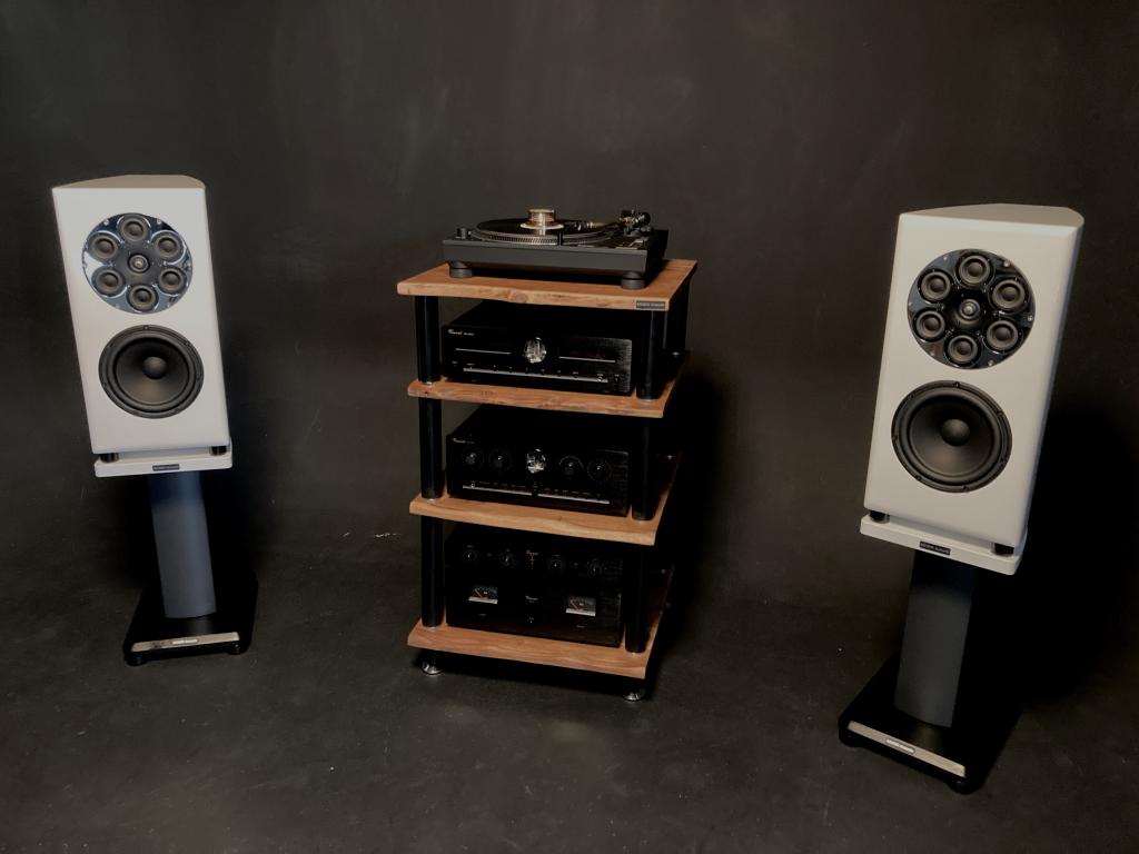 Majestic Modell M - Stereo White Majestic Modell M - White