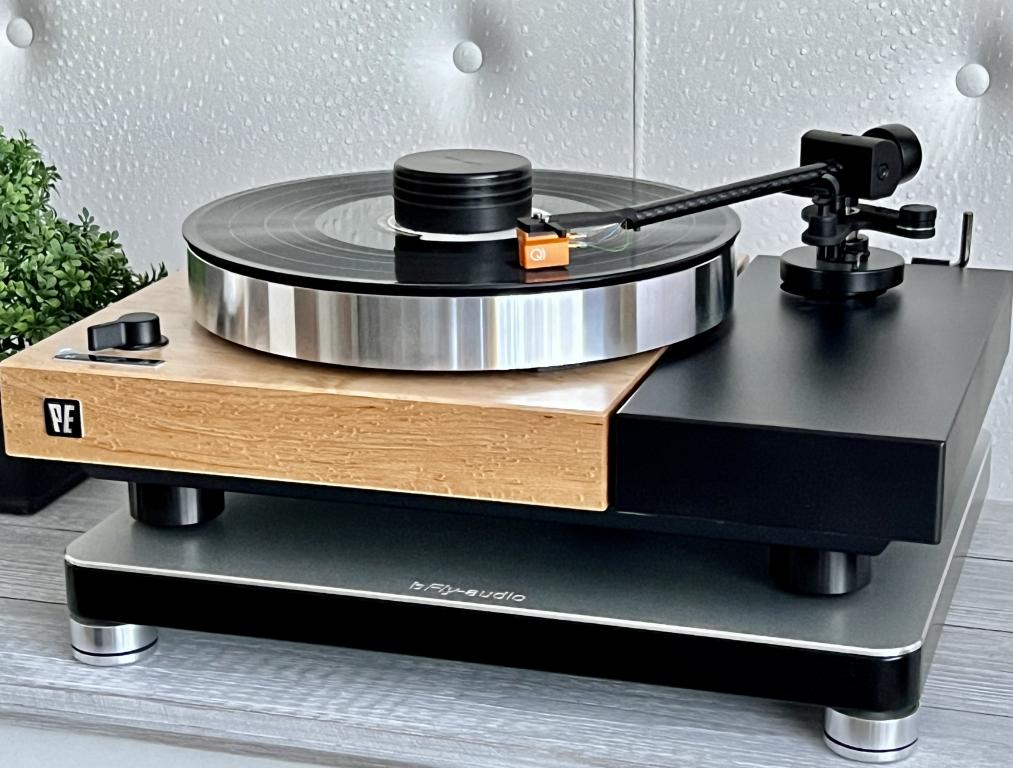 Perletuum-Ebner - High End aus dem Schwarzwald! Perpetuum-Ebner - PE 6060