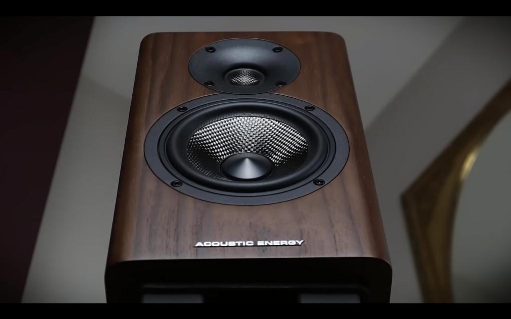 Acoustic Energy AE 500 im Gruppentest. Auszeichnung inklusive! Tarun von a british audiophile mit der Acoustic Energy AE 500 im Gruppentest.