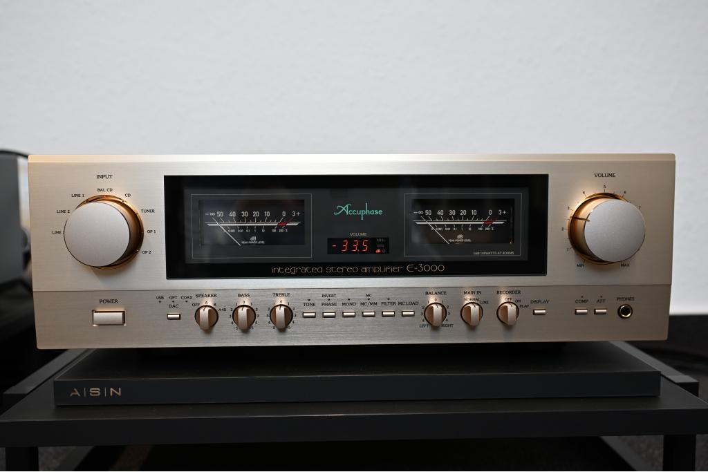 Accuphase Vollverstärker E 3000