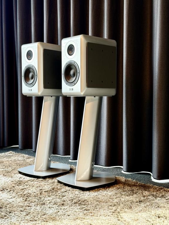 TAD ME1TX Referenz Kompaktlautsprecher 