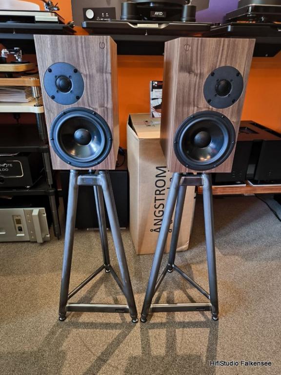 Die Oephi Ascendence 2  überzeugen in jeder Hinsicht ...schreibt Wolfgang Kemper in Hifi Statement