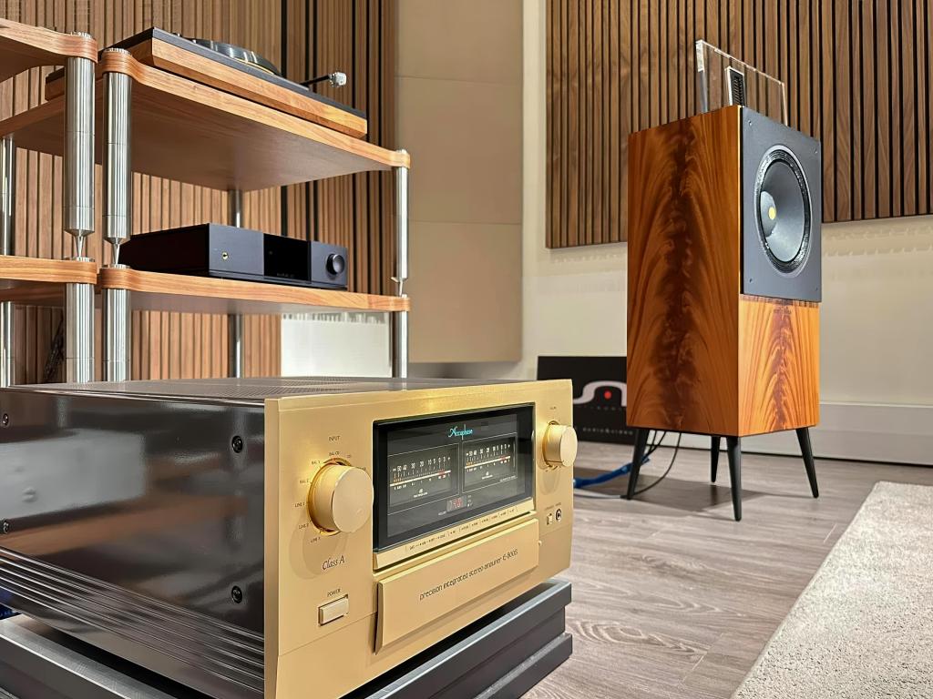  WOLF VON LANGA® Lautsprecher ULTIMA. Vorführung am Samstag, bitte anmelden! Wolf von Langa Premium Highend Lautsprecher