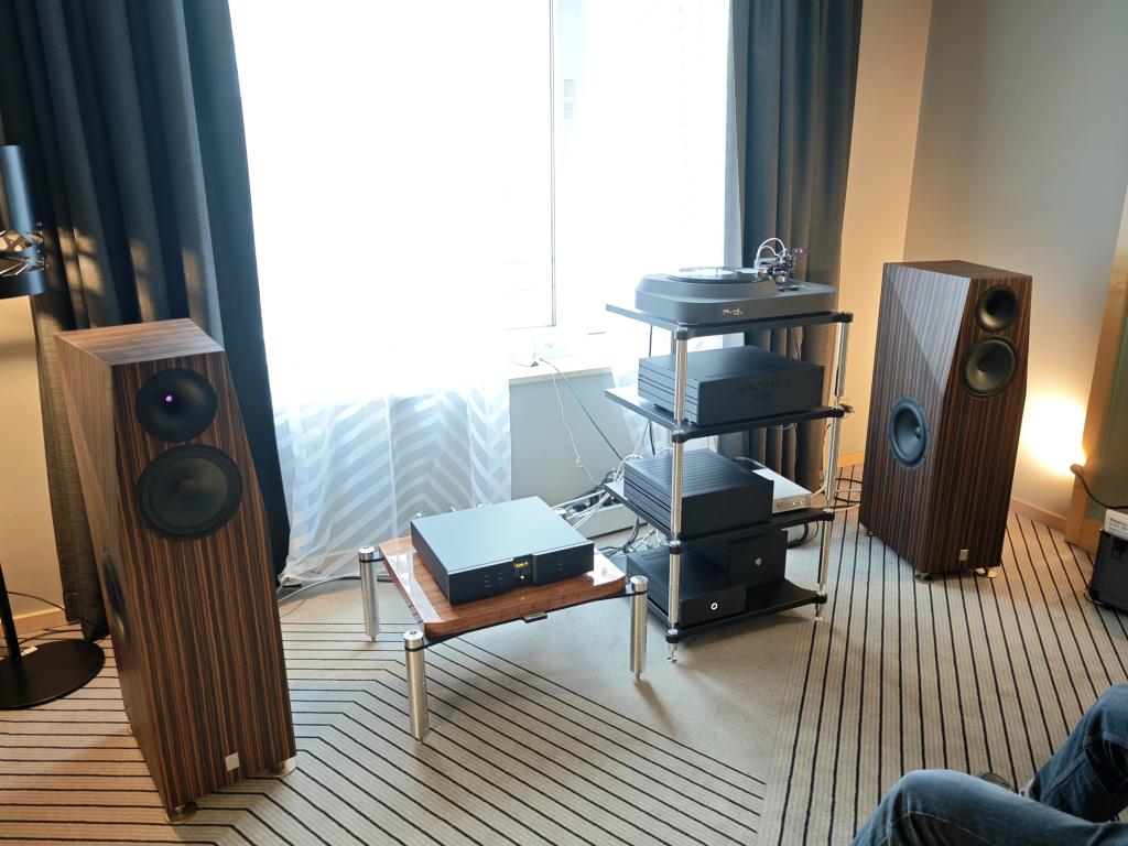 in Moers zu den Analogtagen und in München auf den MHT präsentieren wir leicht verändert... www.audio-offensive.de und www.berlin-hifi.de