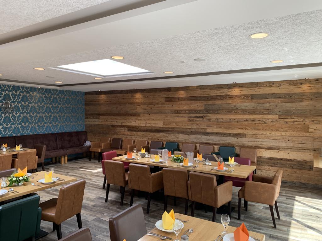 SCHEIBENKLEISTER HIFI BRUNCH IM SEEHUUS FALKENSTEINSEE Frühstücksraum Falkensteinsee