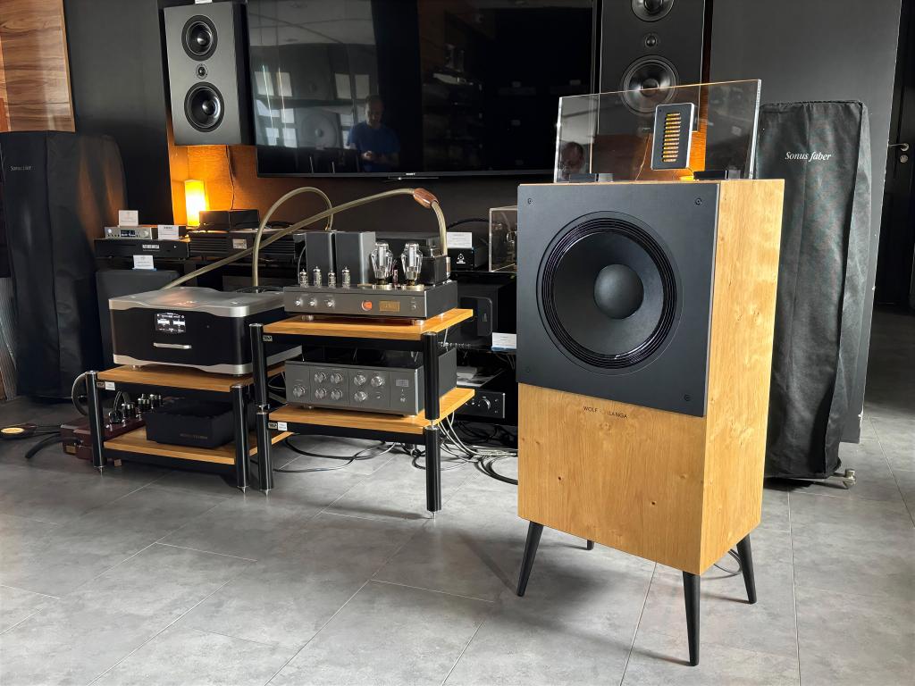 WOLF VON LANGA® Premium High End Lautsprecher. WVL STAGE+, SON oder ULTIMA, der Name ist Programm!  Wolf von Langa Premium High-End Lautsprecher