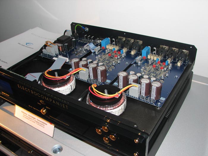 ELECTROCOMPANIET Dual-Mono Vorverstärker EC4.8