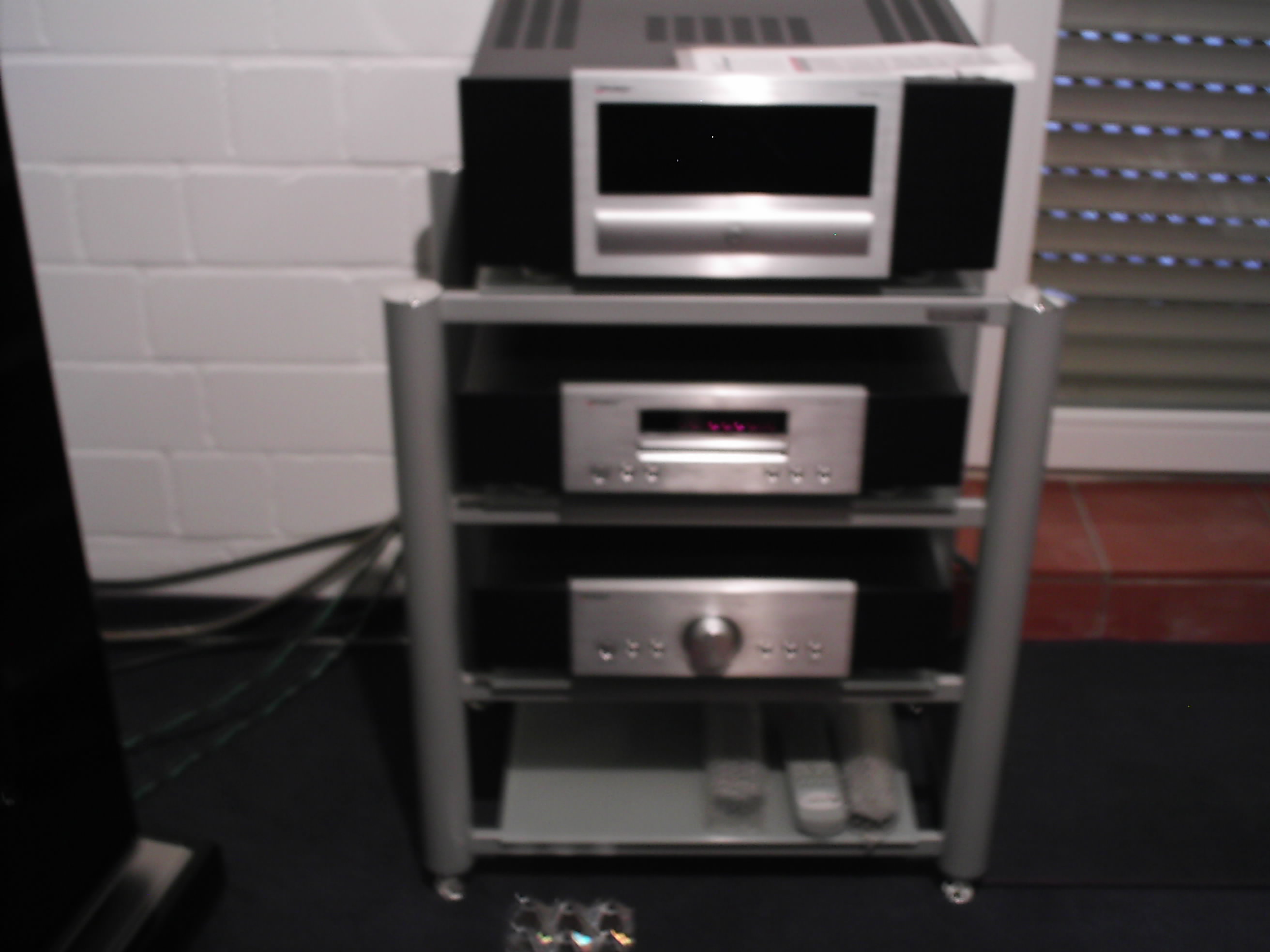 Advance Acoustic Komponenten