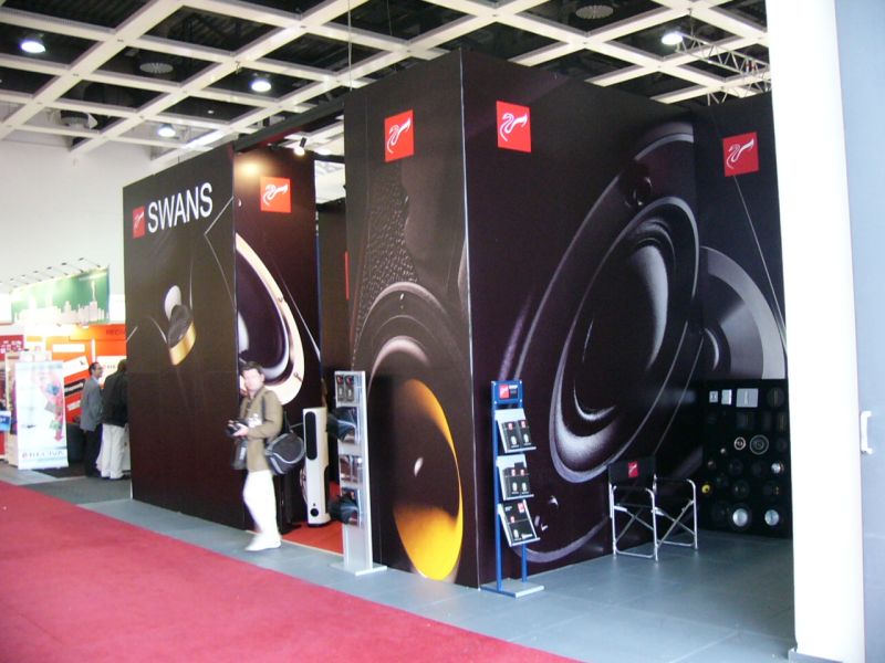 IFA 2008: heute letzter Tag, Swans in Halle 1.2 besuchen! Stand on Swans auf der IFA 2008 in Berlin